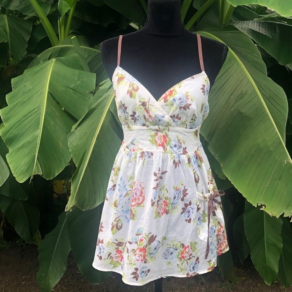 Copper Key Sleeveless Floral Ivory Blue Green Top - Picture 1 of 5